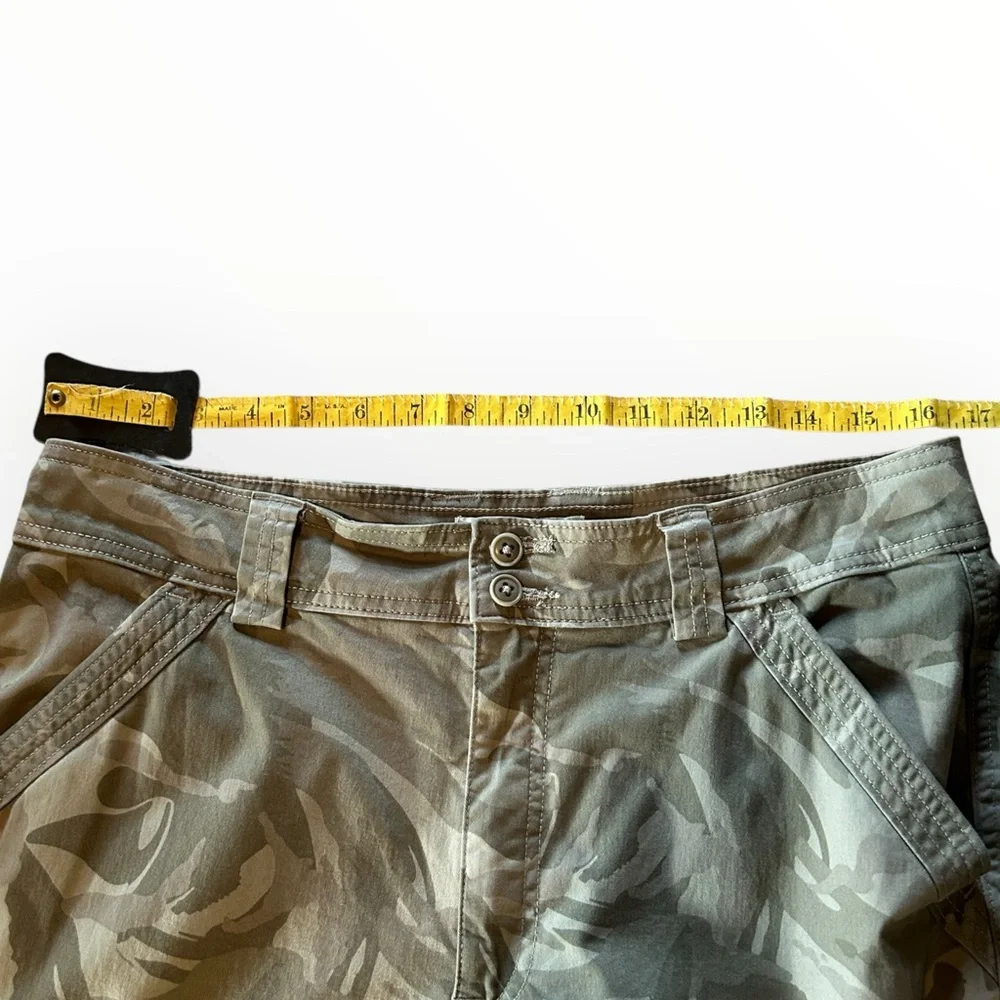 Abercrombie & Fitch Curve Love Women’s Camo Cargo Carpenter Pants Size 31 / 12R - Picture 8 of 10